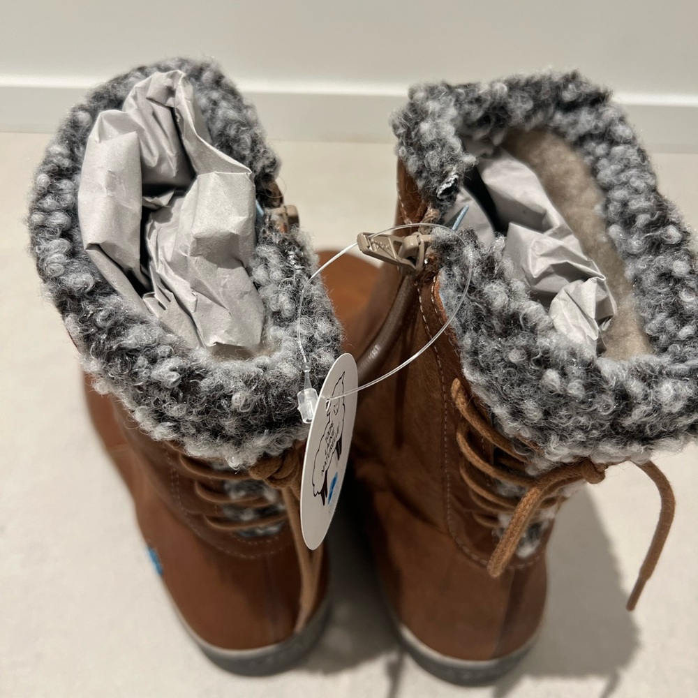 Cloud Aryana Wool Lining Leather Boots, Brand New - Picture 7 of 12